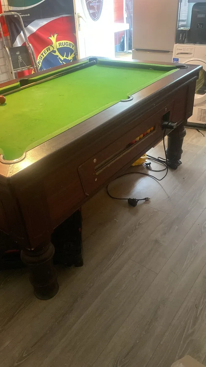 Pool table - Image 2
