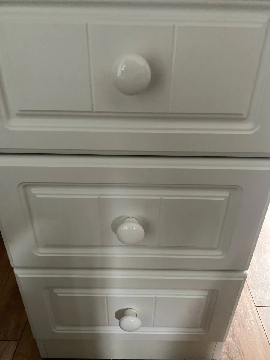 Locker - Image 4