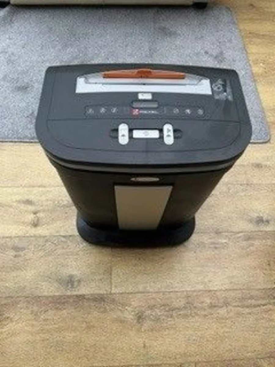Rexel RES1223 shredder - NEW & Rexel RES1227 demo - Image 4