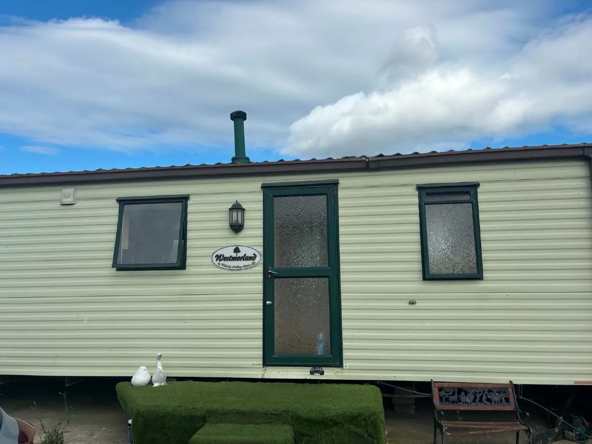 Mobile home - Image 1