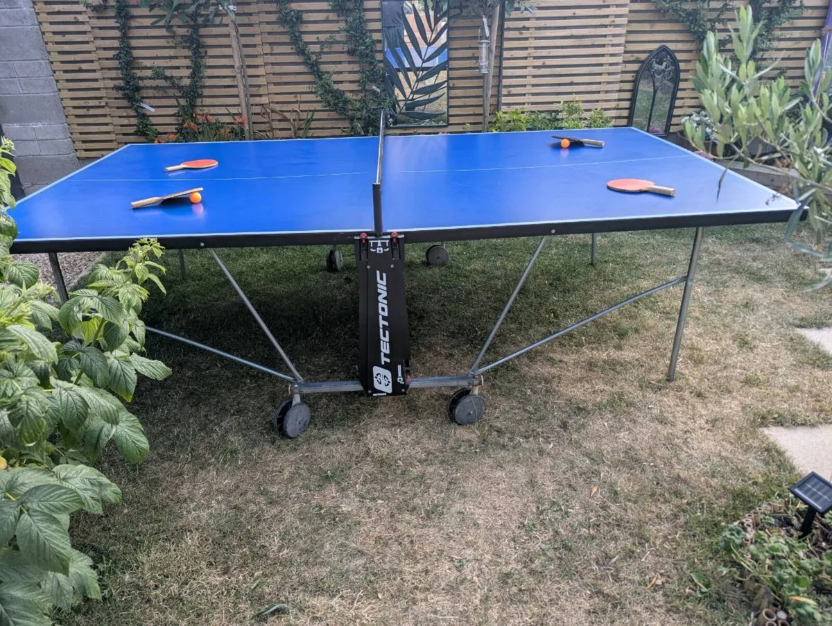 Outdoor table tennis table - Image 1