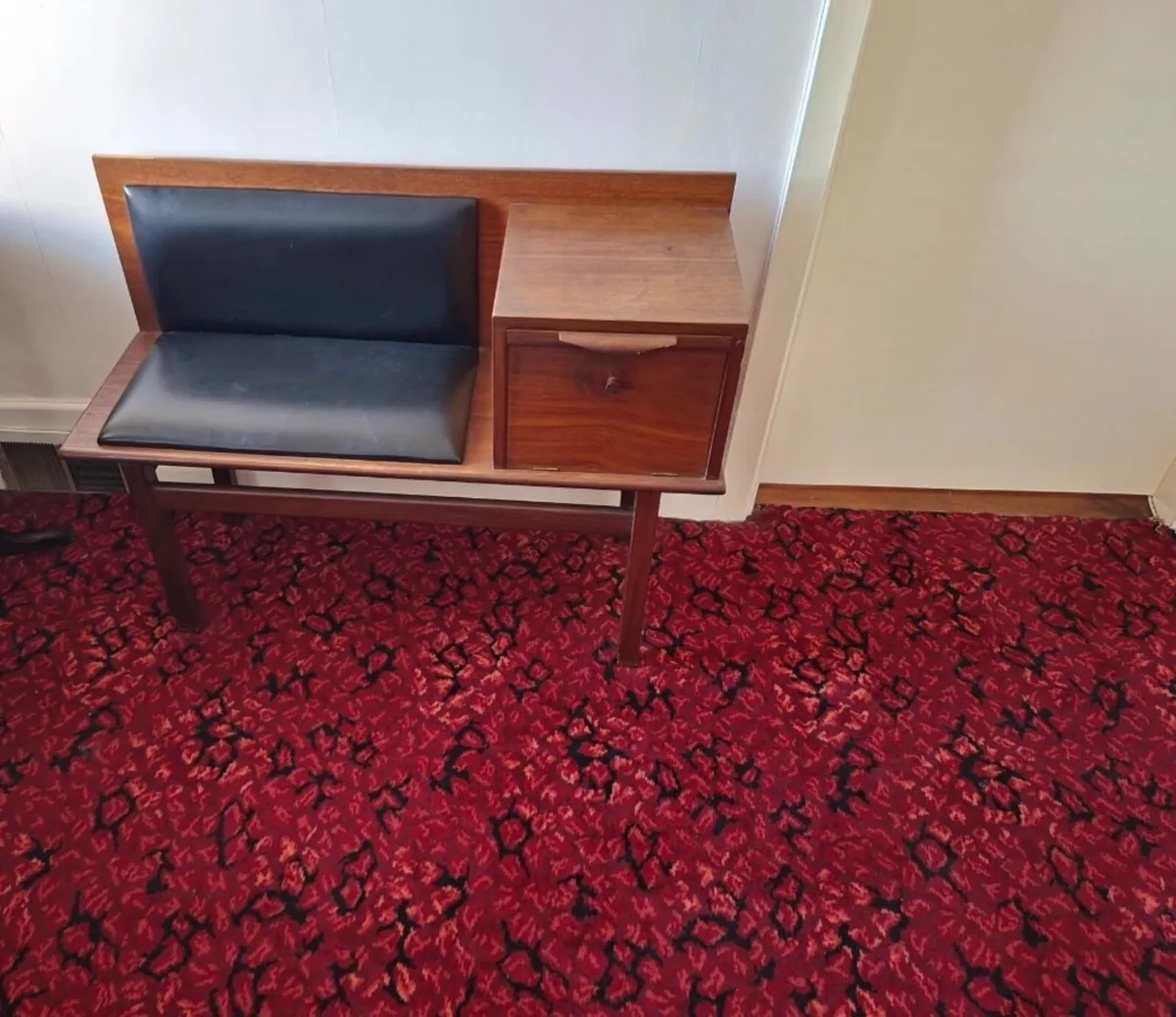 G plan dining phone table - Image 1