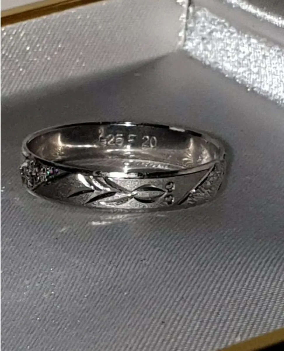 Hallmarked Silver Wedding Ring - Image 1