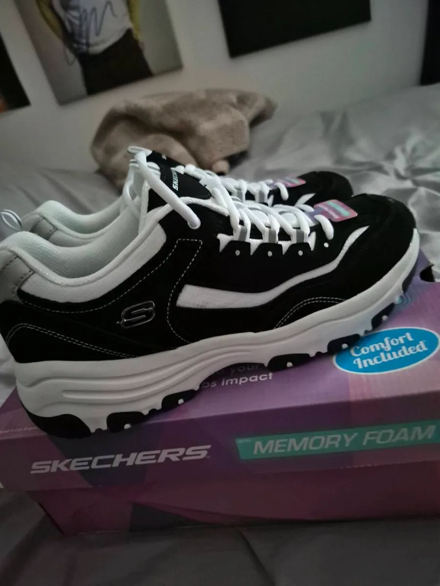 NEW SKECHERS MEMORY FOAM - Image 3