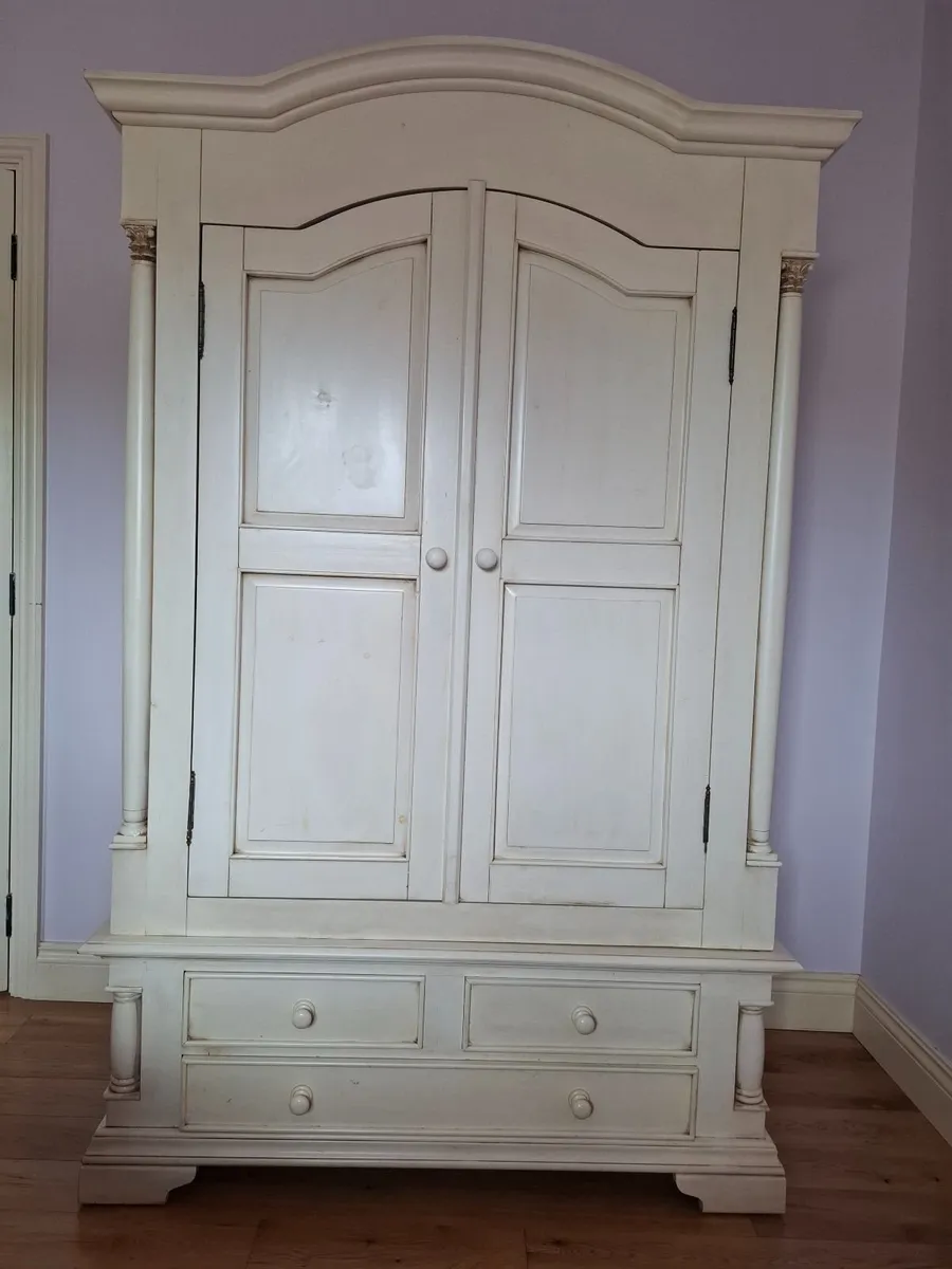 Antique-Effect Ivory Wardrobe & Matching Bedside L - Image 3
