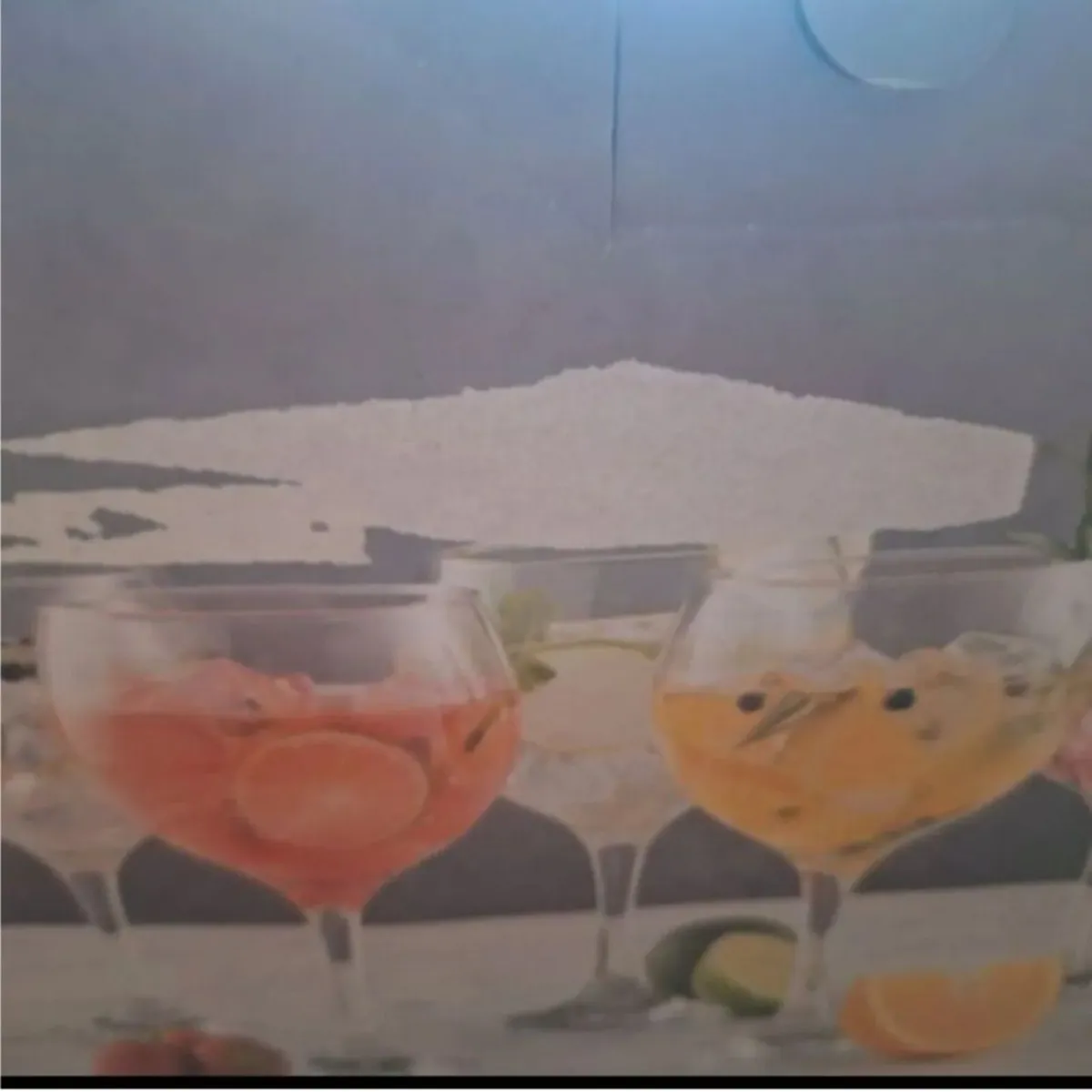 Set of 6 Ravenhead Gin Balloon Glasses - Image 4