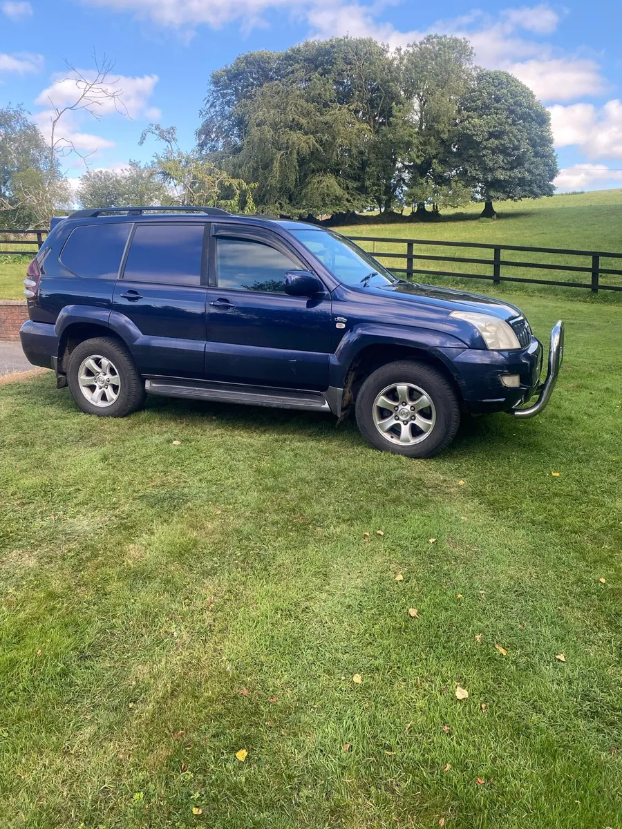 2007 Toyota landcruiser - Image 2