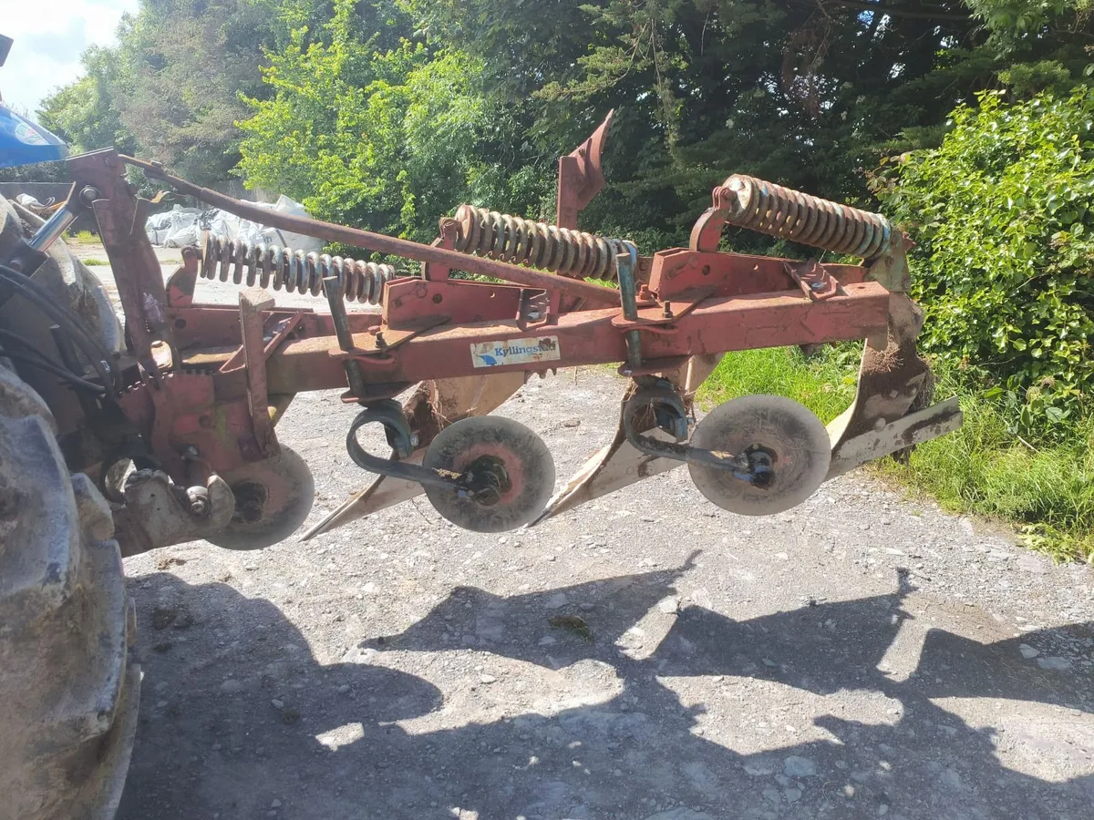 Kyllingstad 3 furrow plough - Image 4