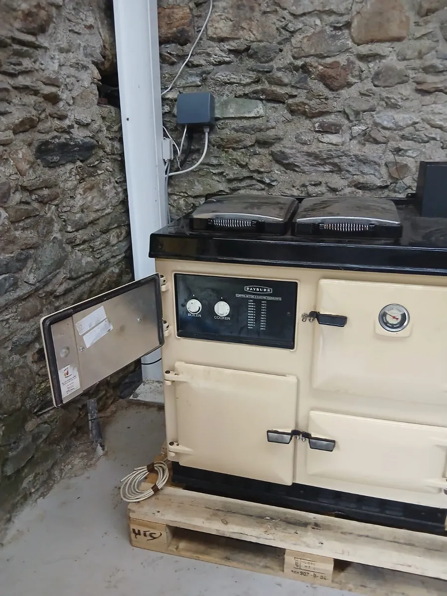 Natural Gas Rayburn Aga range - Image 2