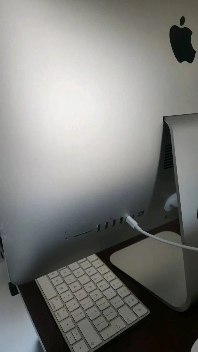 Apple Imac 4k 21.5' (2019) i3 1TB HDD 8GB RAM - Image 3