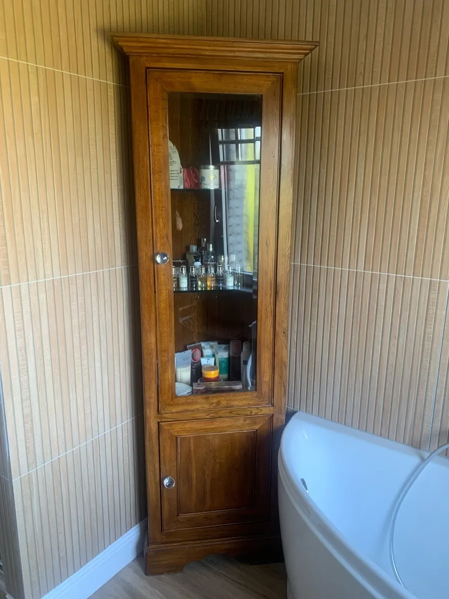 Corner display unit - Image 1