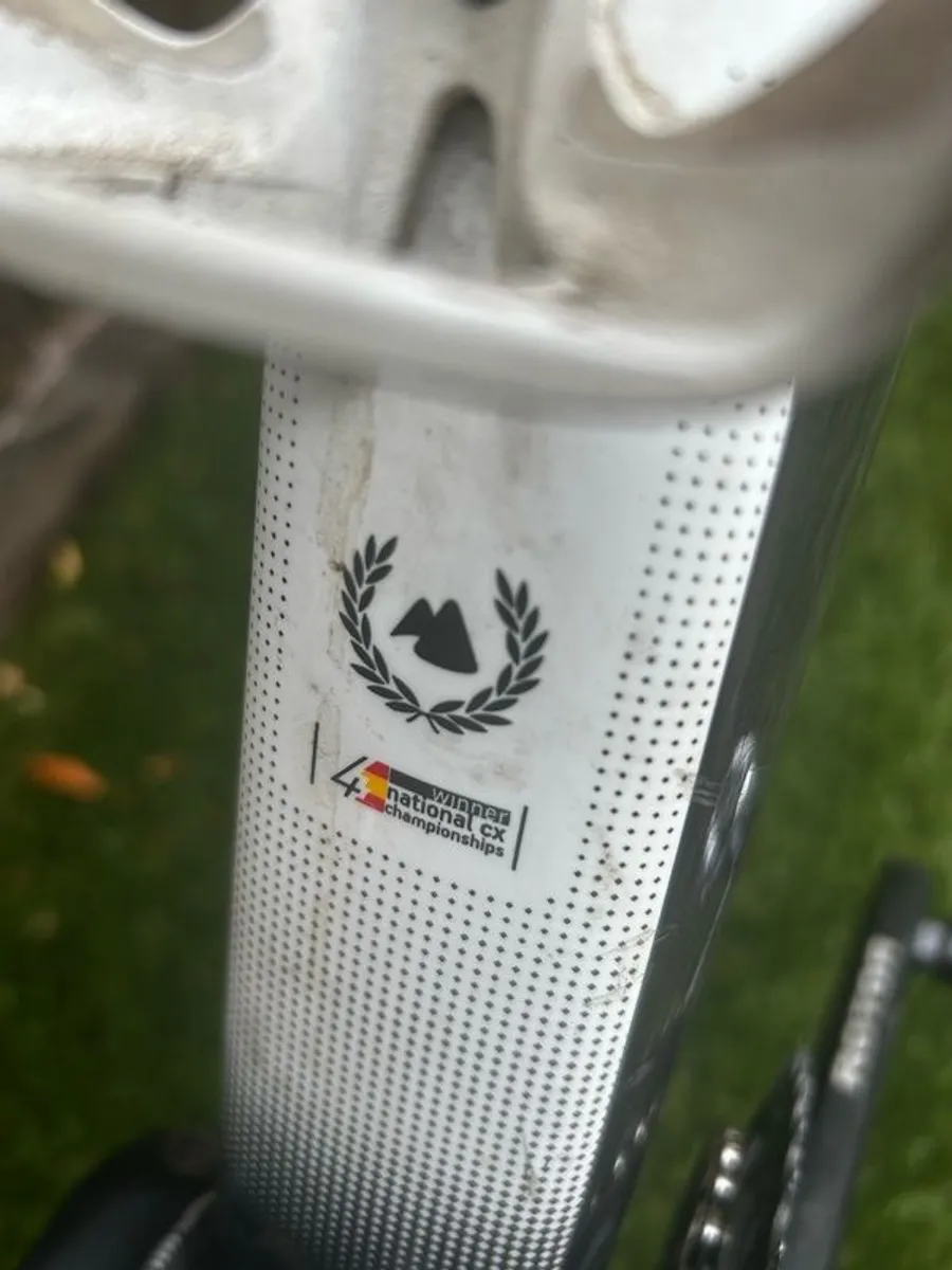 MMR Attack Evo-D Carbon Gravel Bike | Ultegra Di2 | Size 54 (Medium) - Image 2
