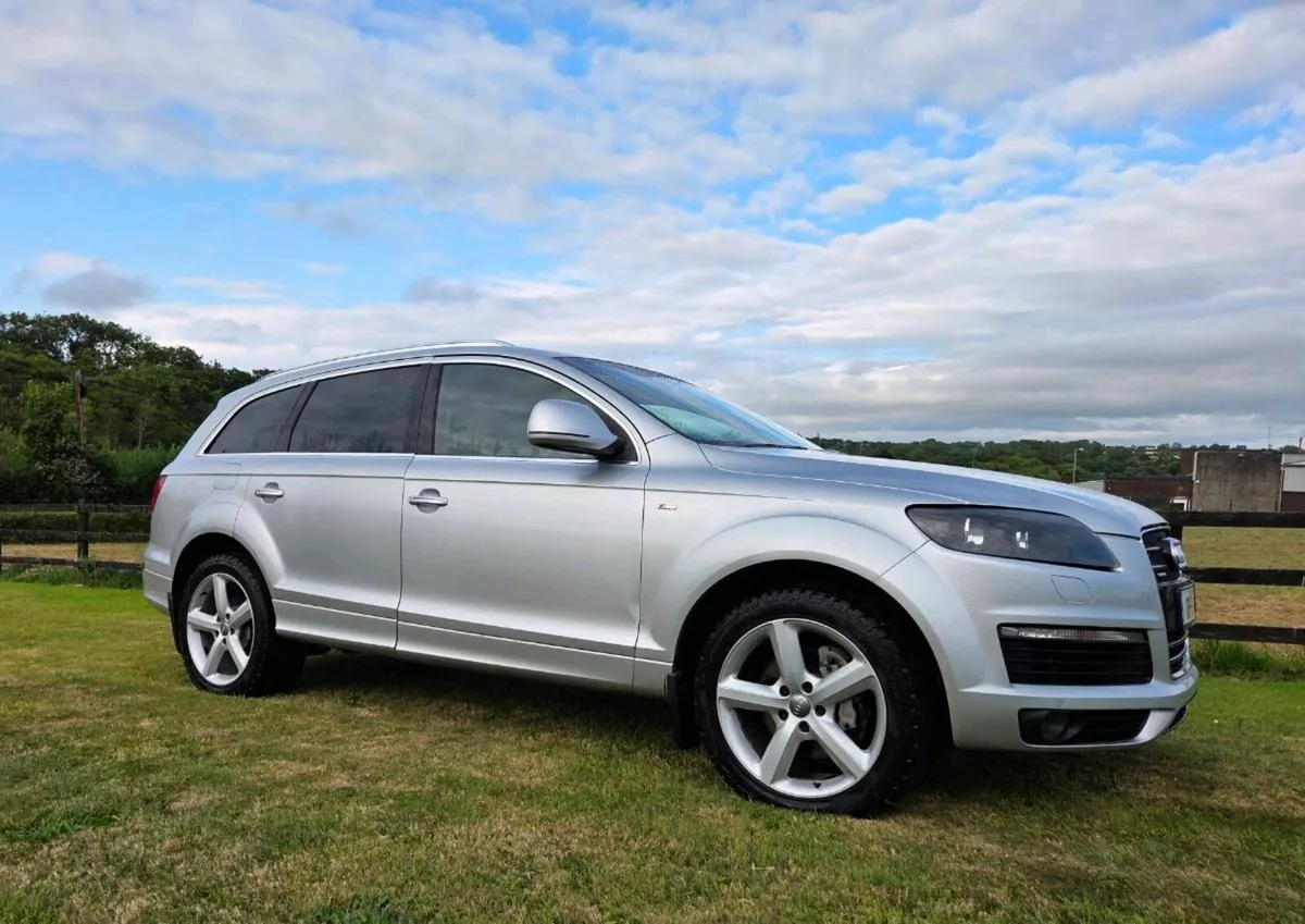 Audi Q7 sline crew cab - Image 2