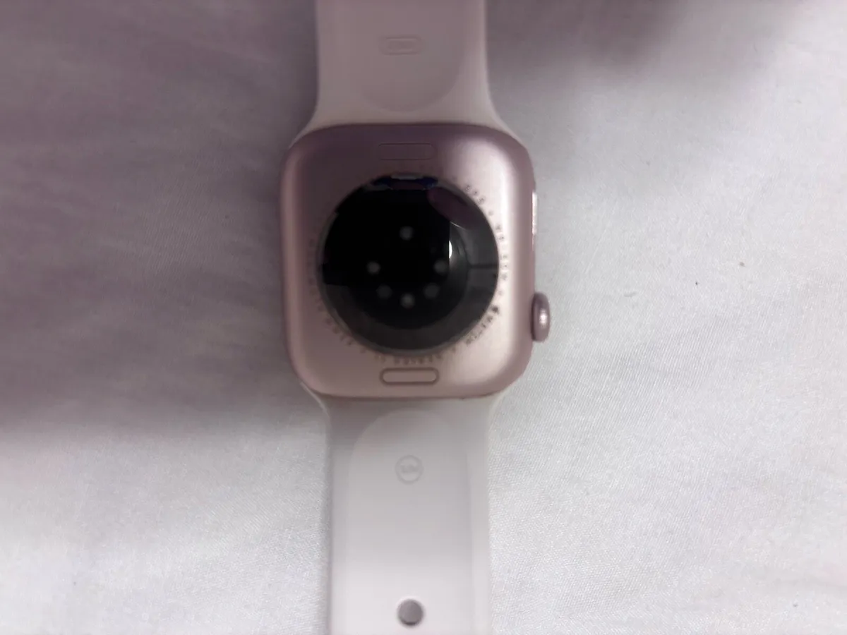 Apple Smartwatch 11 (GPS) - Image 3