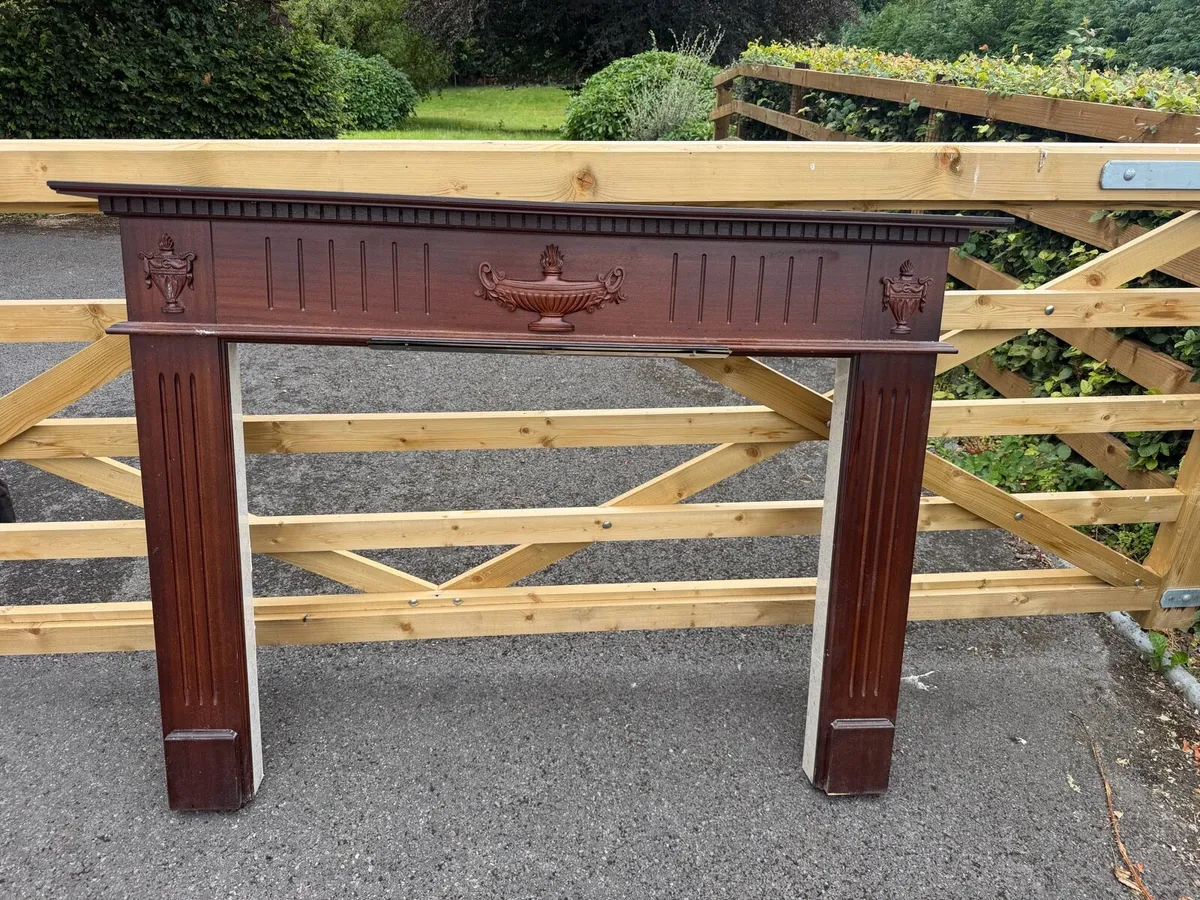 Mantel piece - Image 1