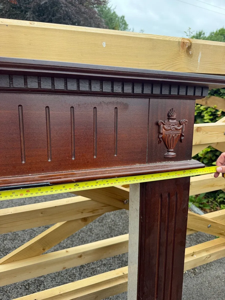 Mantel piece - Image 3
