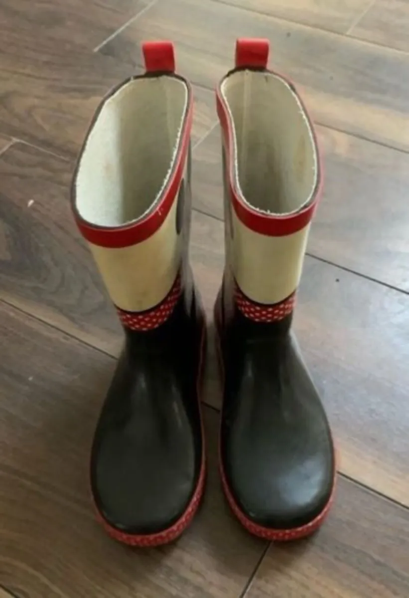 Girls Minnie Mouse Wellies: Size 13 - Image 2