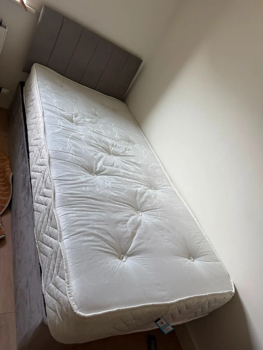 2ft 6 Single bed with matress - Image 2