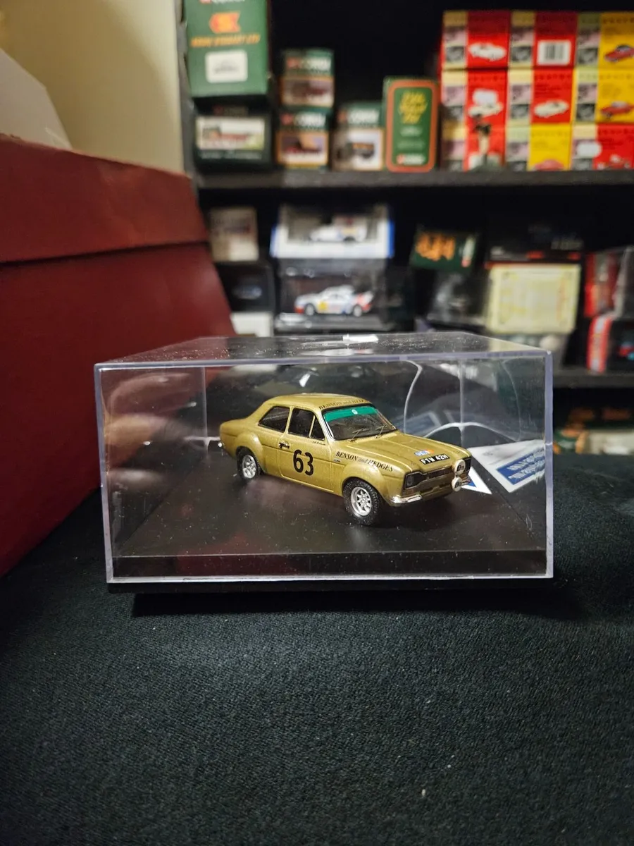 Corgi Trofeu Ford Escort MKI Rally - Image 4