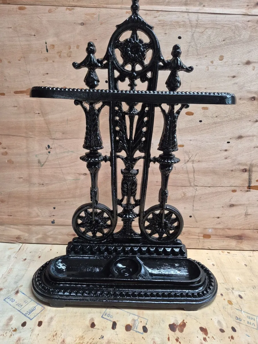 Cast iron umbrella, stick stand