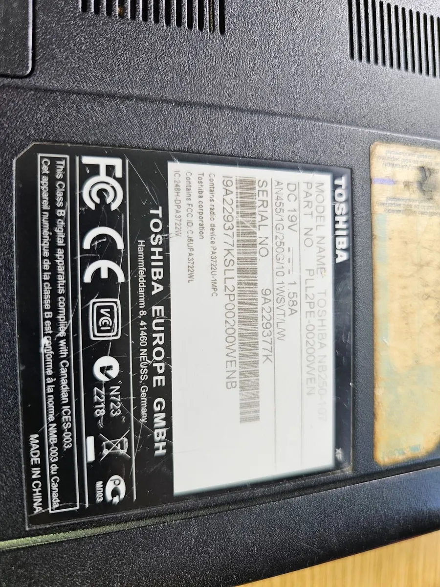Laptop Toshiba NB250 Netbook Spares or repair - Image 2