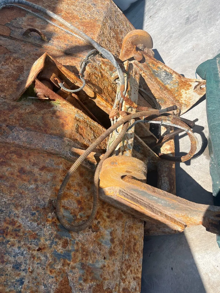 High tip bucket - Image 2