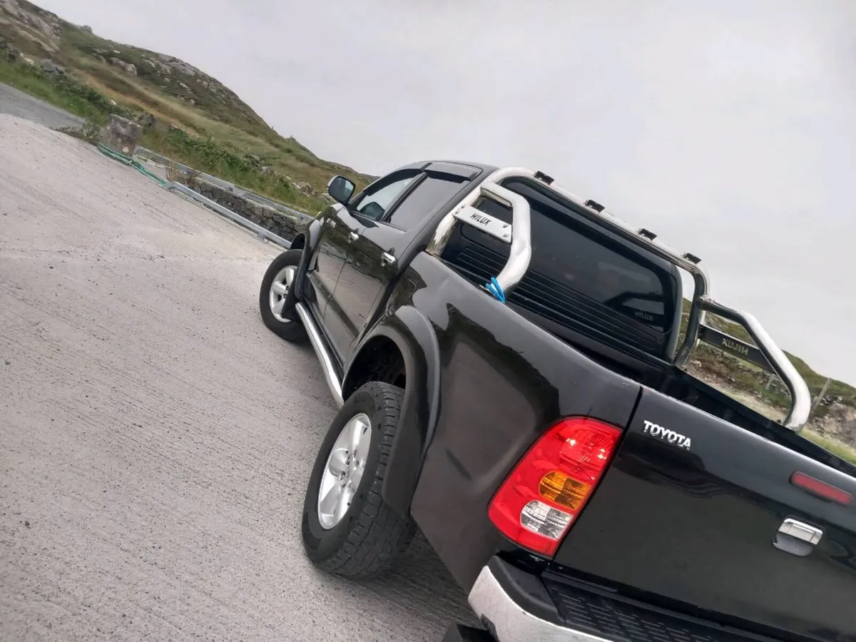 Toyota hilux - Image 3