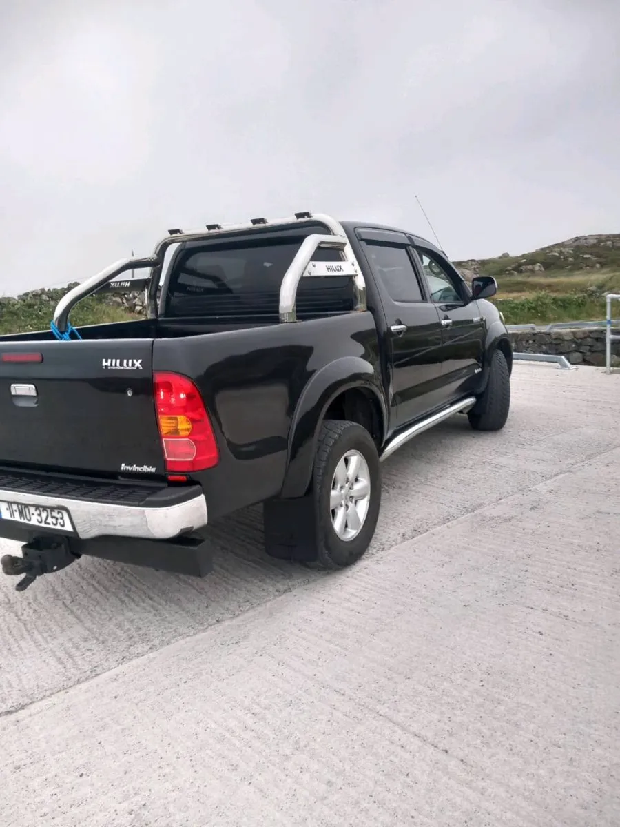 Toyota hilux - Image 2