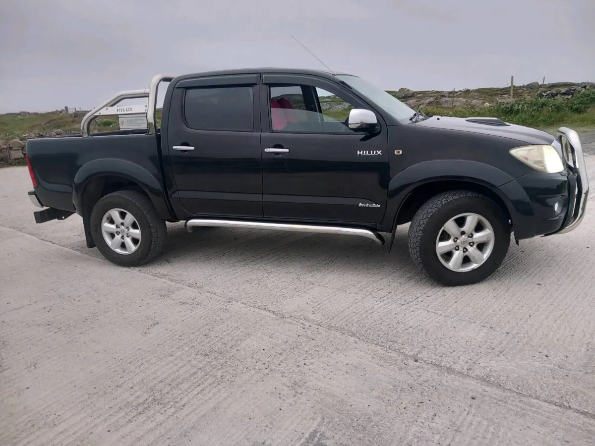 Toyota hilux - Image 1