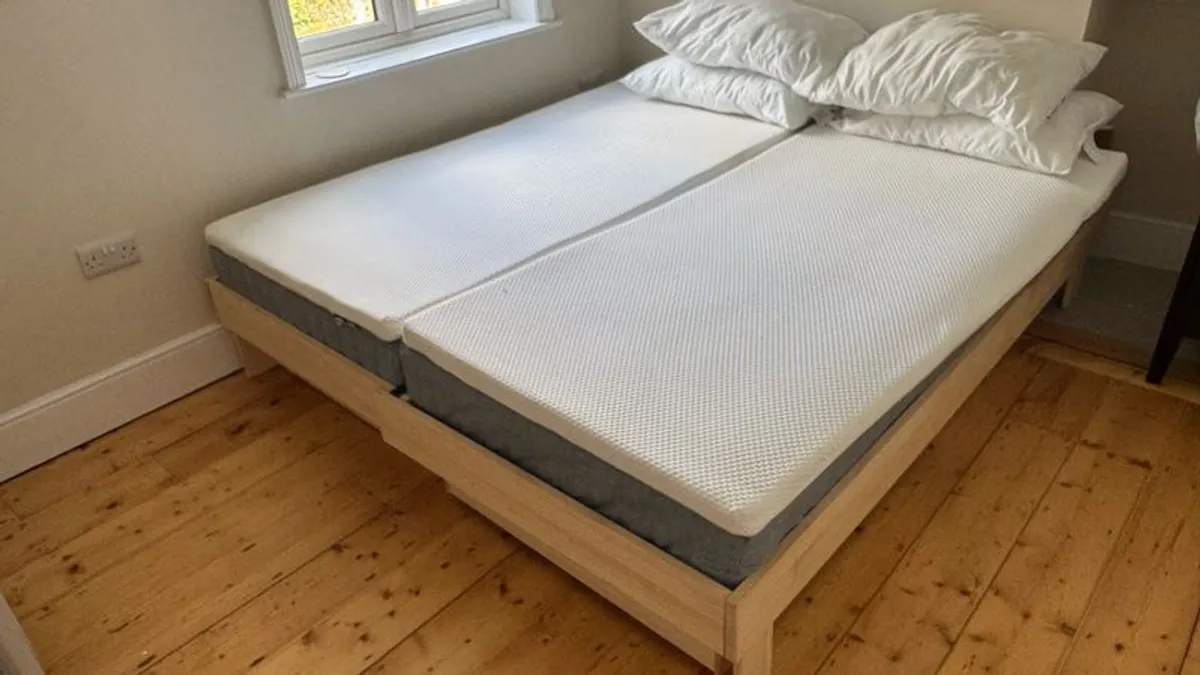 Ike Glambert Extendable bed with matteresses - Image 1