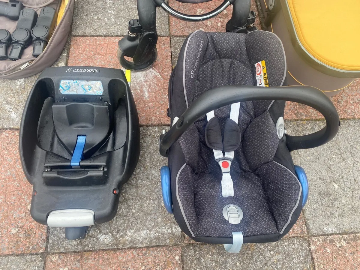 iCandy travel system and Maxi Cosi Seat - Image 2