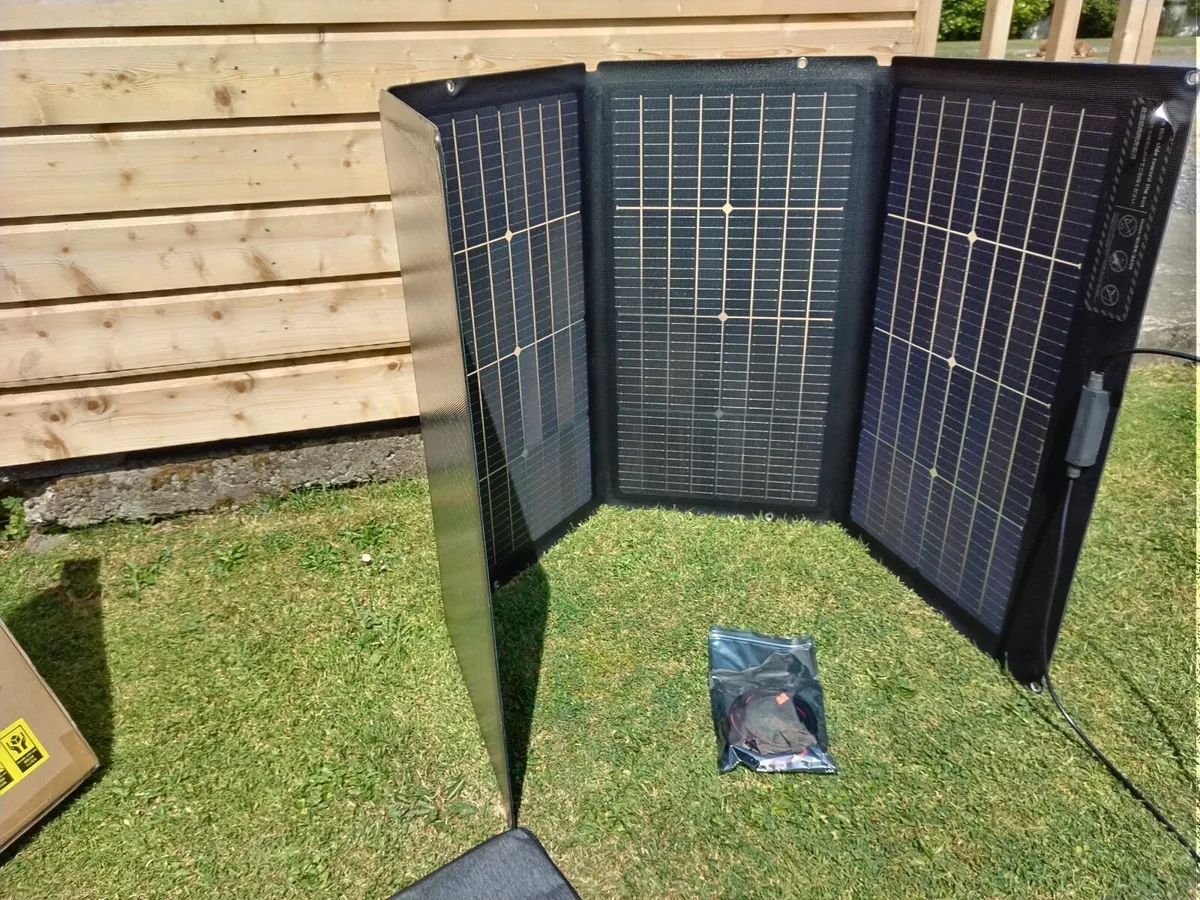 220watt Bi Facial Portable Foldable Solar Panel - Image 4