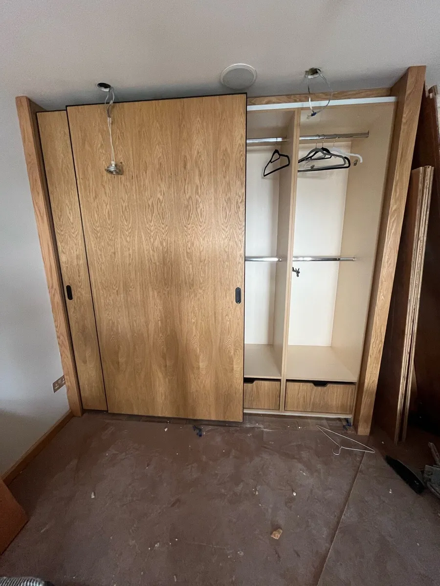 Sliding wardrobe - Image 2