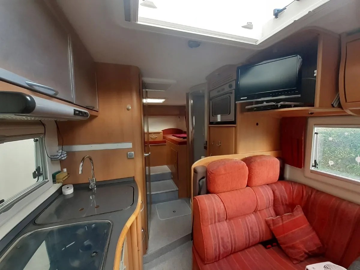 2007 Frankia A Class Deluxe Motor Home / Camper - Image 3