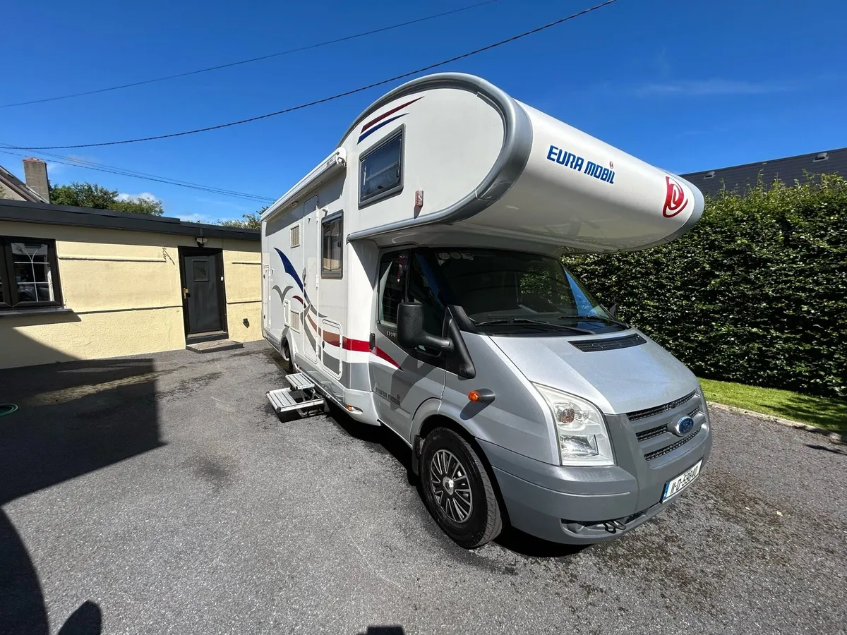 2011 Eura Mobil 6 Berth/6 Belts 3500kg Car License - Image 2