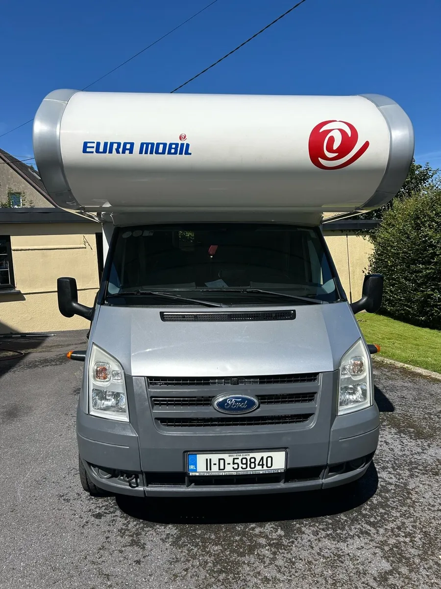 2011 Eura Mobil 6 Berth/6 Belts 3500kg Car License - Image 3