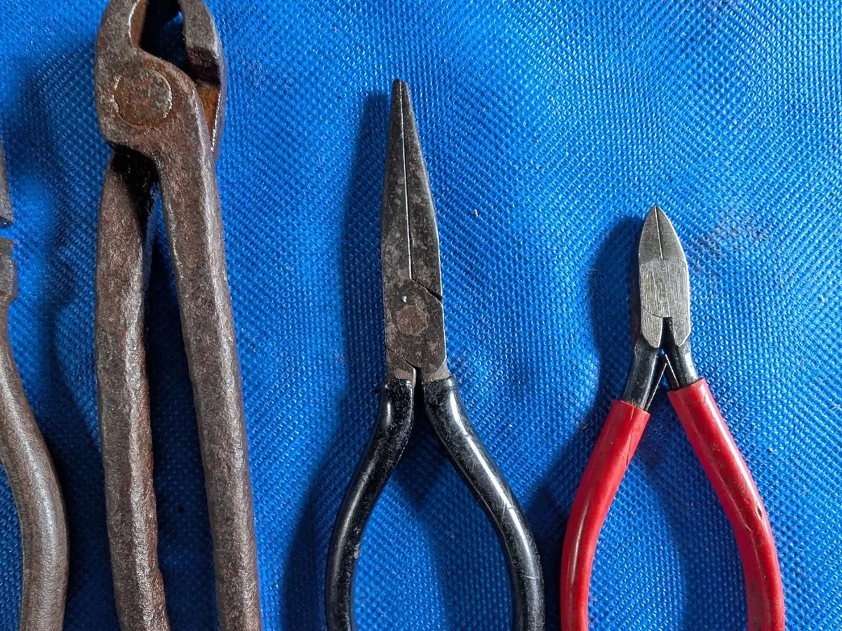 Set of 4 Pliers - Image 3