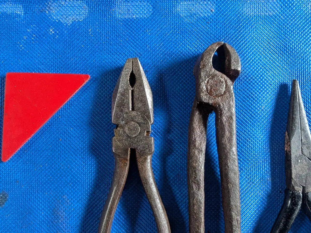 Set of 4 Pliers - Image 2