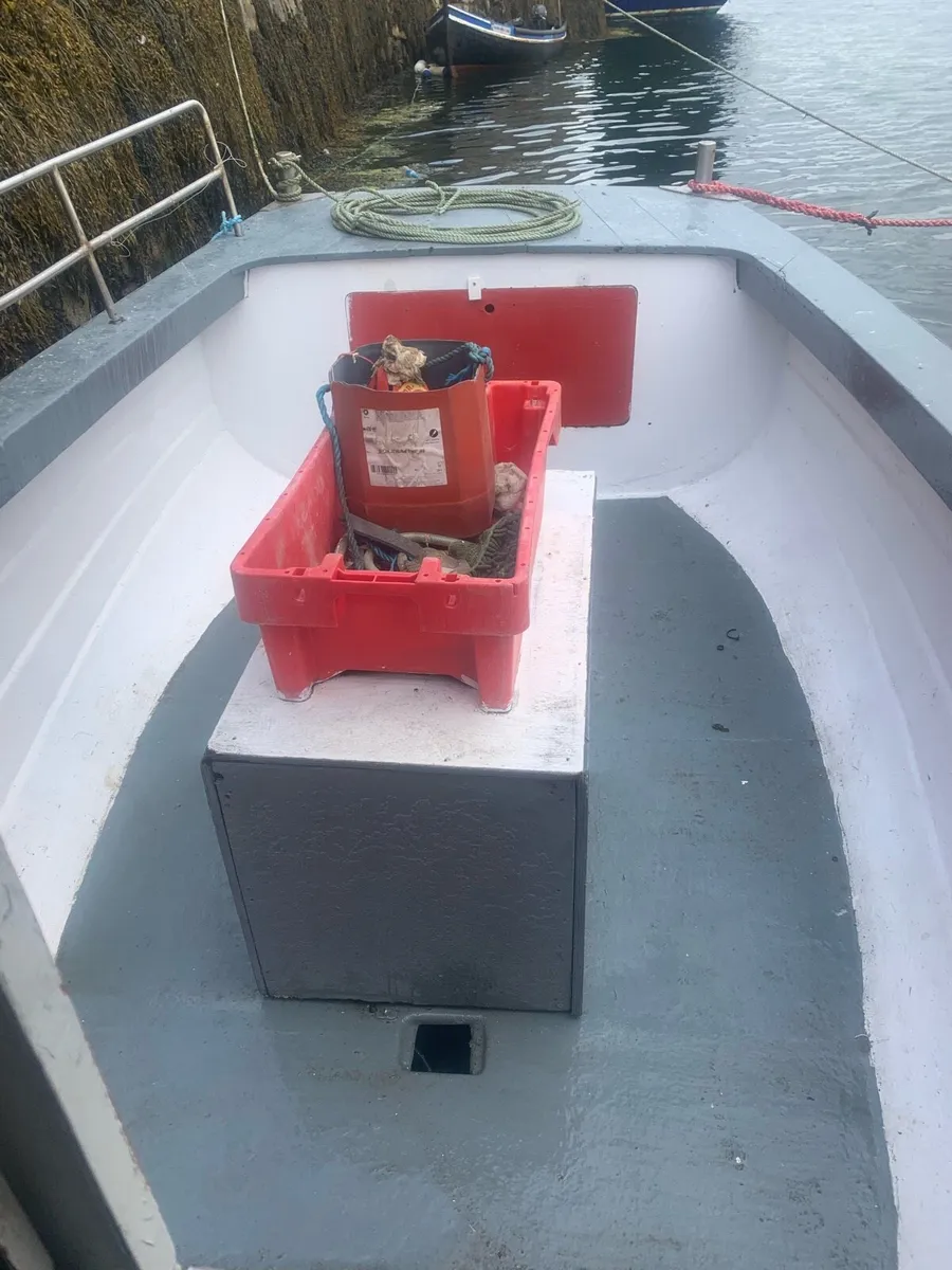 20ft fiberglass fishing boat - Image 4
