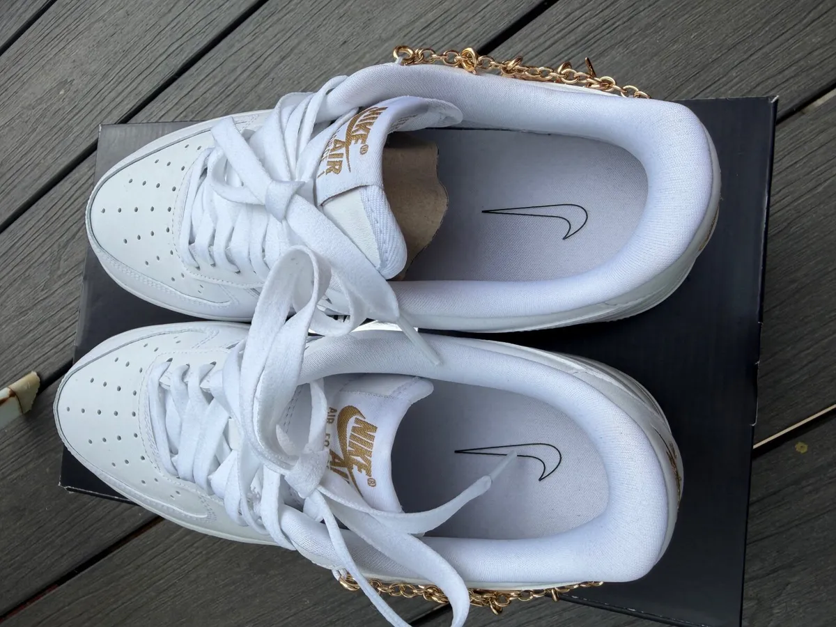 Airforce 1 lucky charm - Image 2