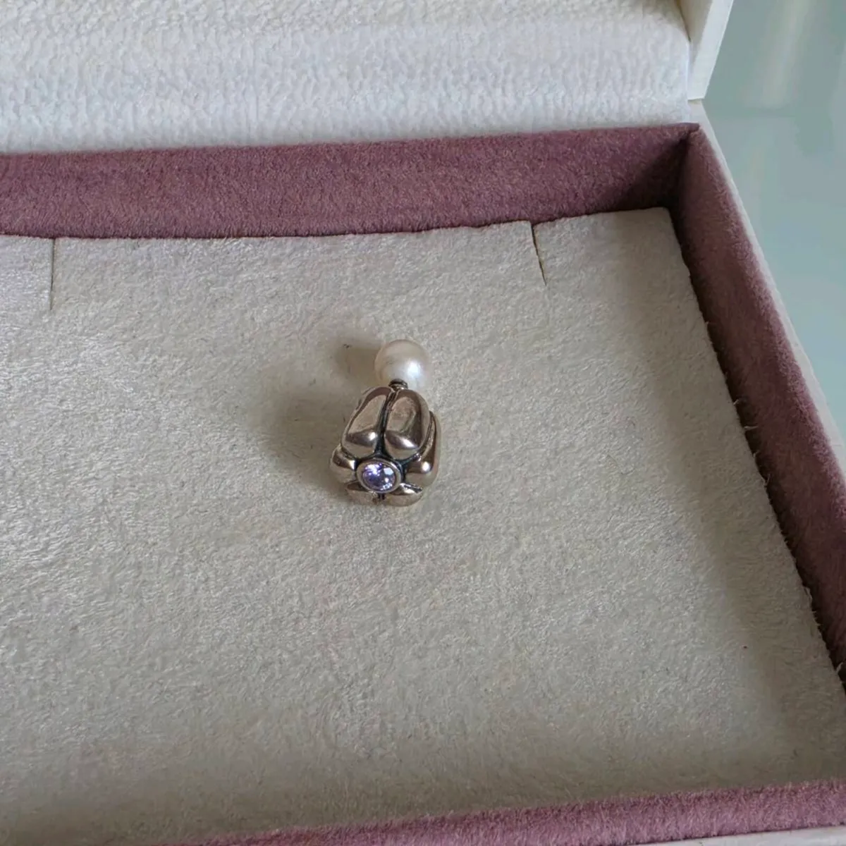 Pandora charm with pearl drop and purple gemstone - Image 3