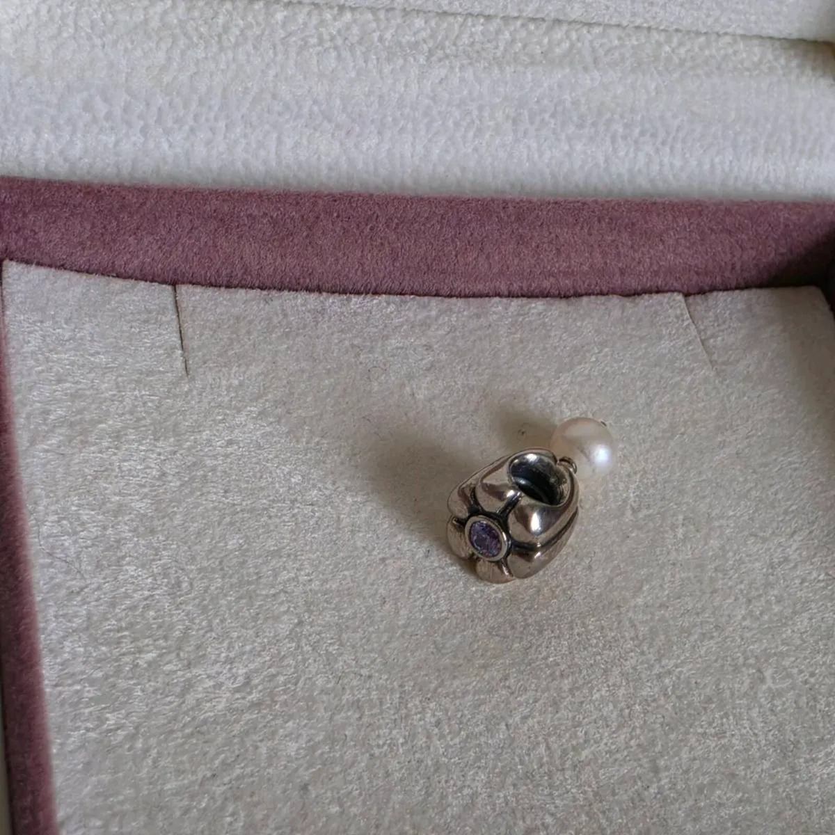 Pandora charm with pearl drop and purple gemstone - Image 4