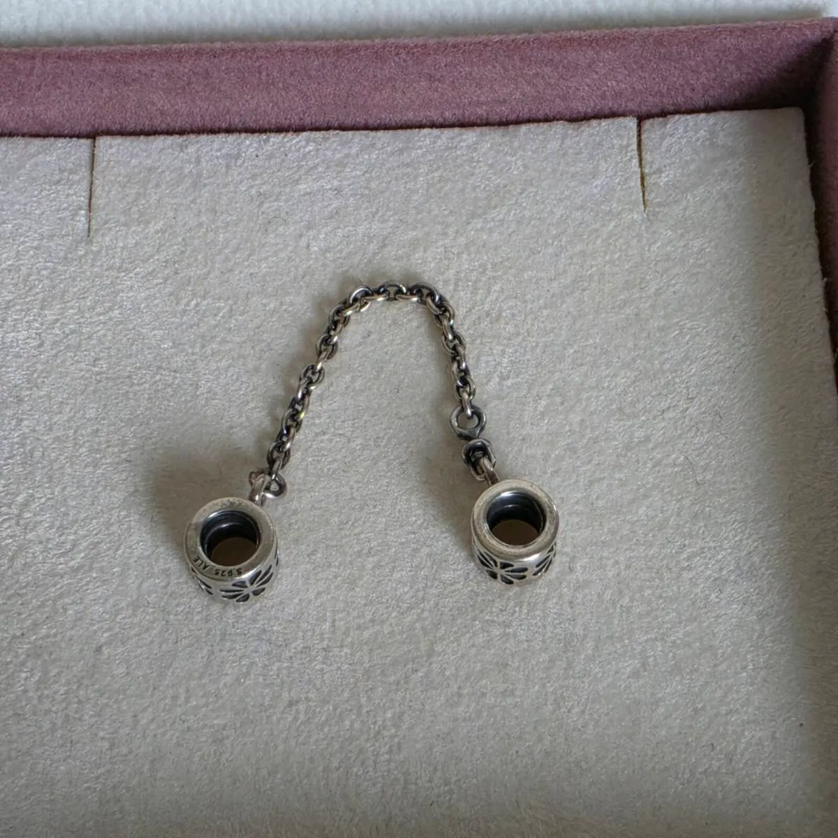 Pandora flower safety chain perfect condition - Image 4