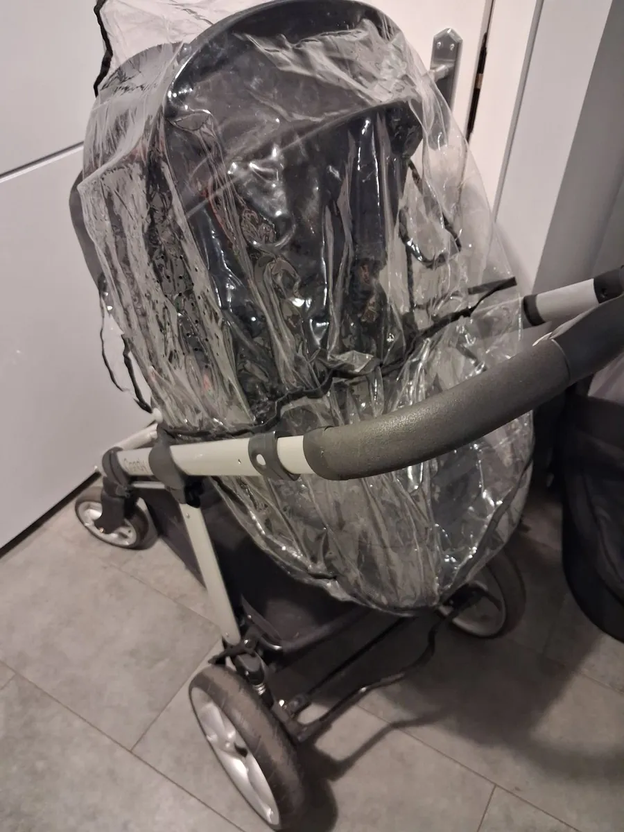 Icandy pram 3 in 1 - Image 4