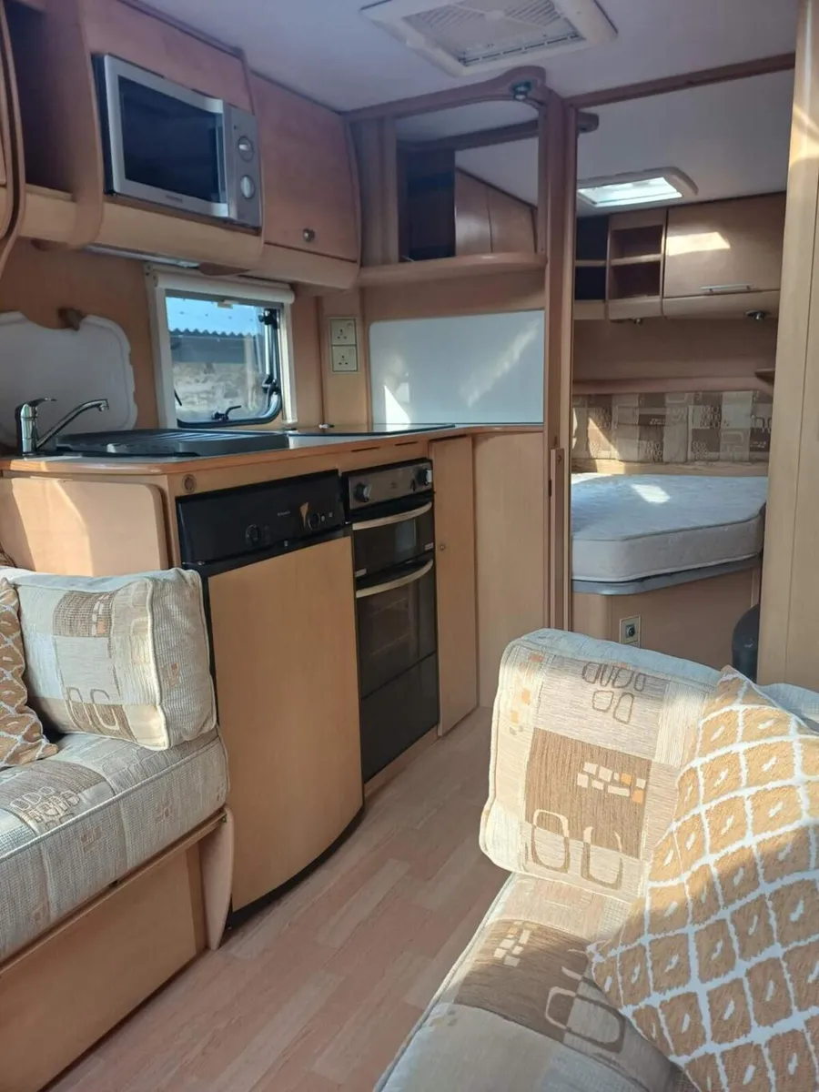 Bailey 4/5 berth fixed bed and Full Awning - Image 3