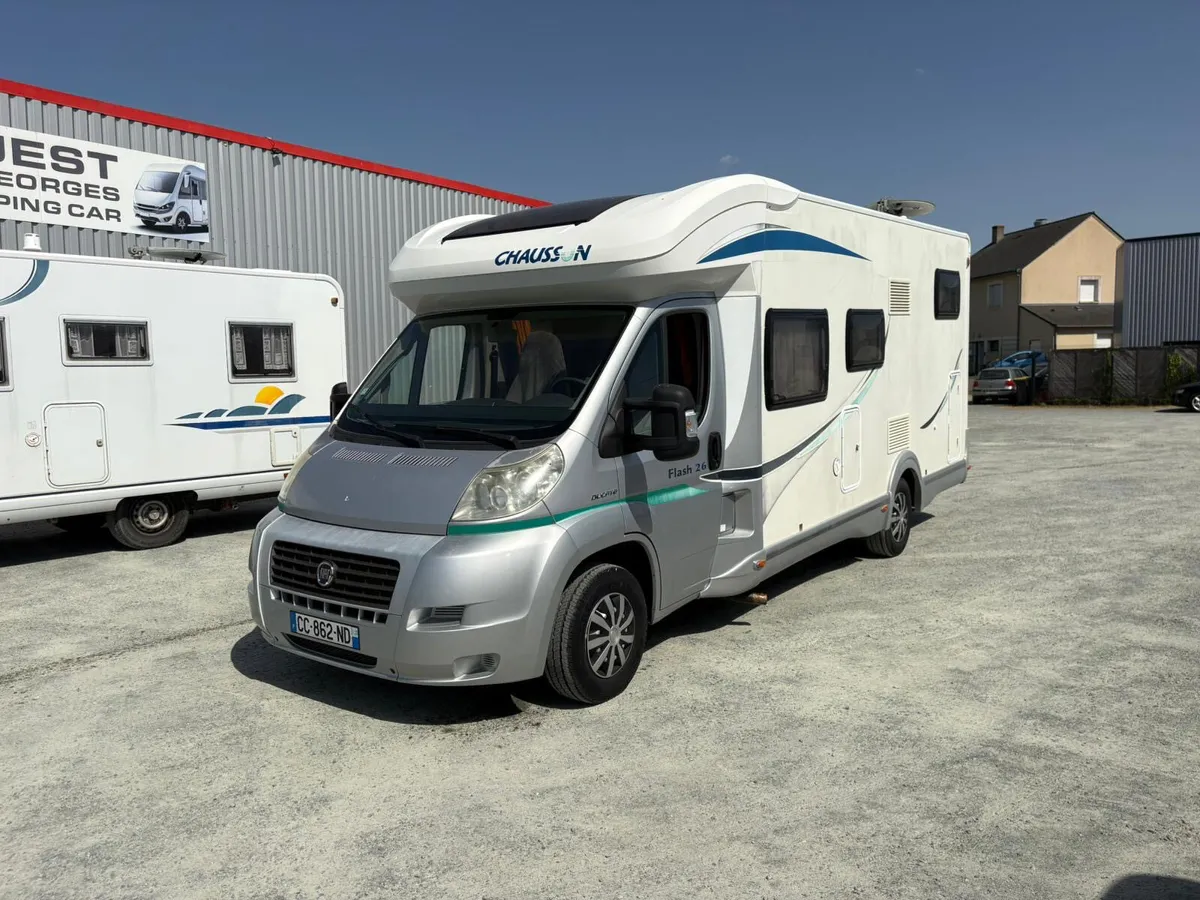 CHAUSSON 4 BERTH FIX REAR BED & FRONT DROP DOWN - Image 3