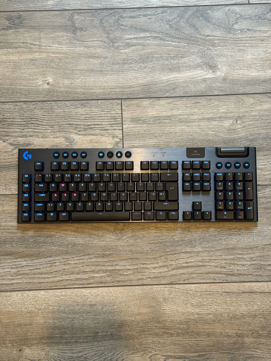 Logitech g915 x Lightspeed wireless keyboard - Image 3