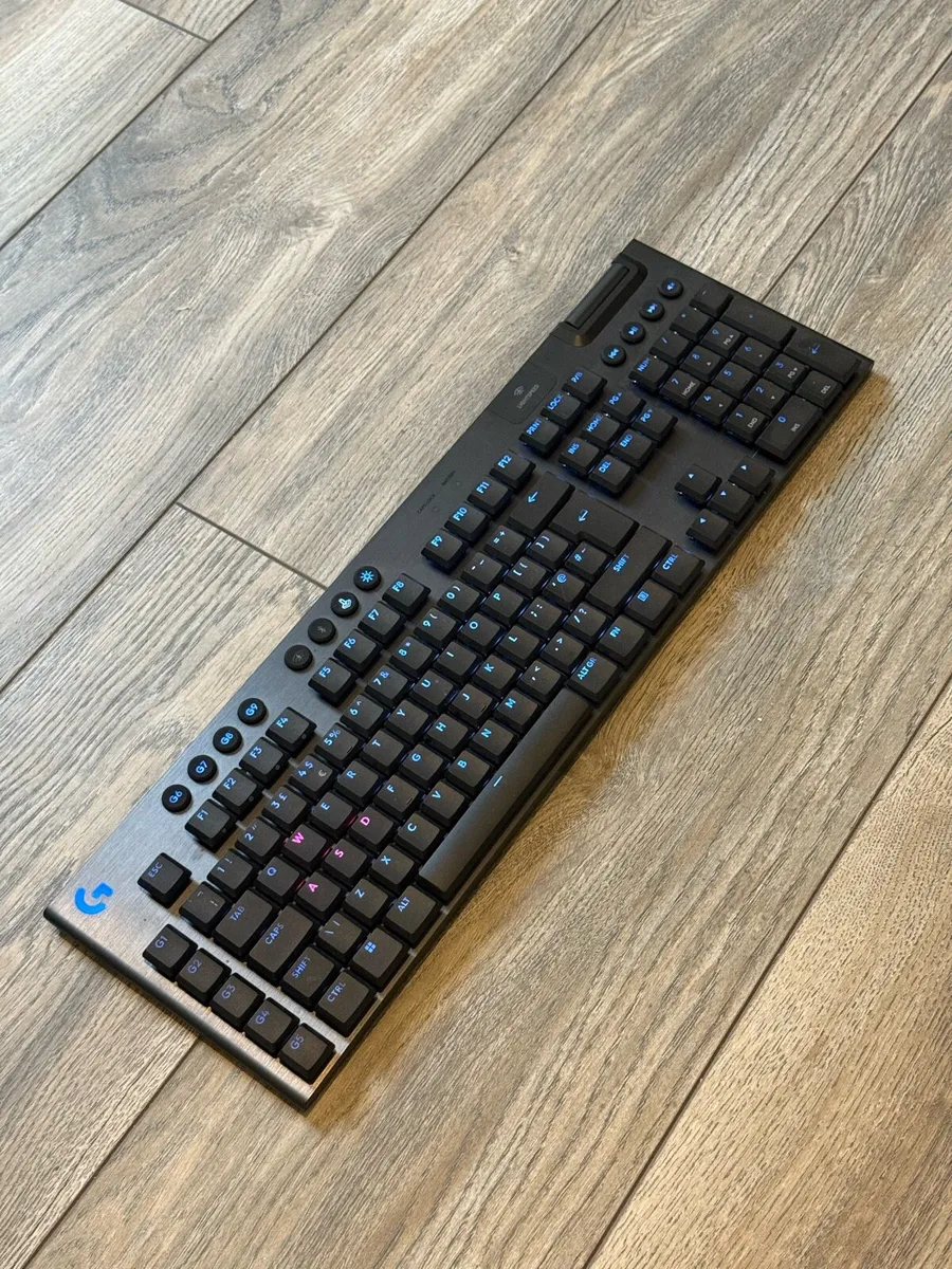 Logitech g915 x Lightspeed wireless keyboard - Image 4