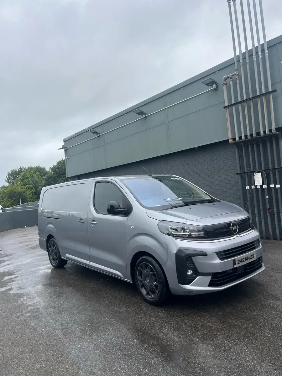 Opel Vivaro 242 manual - Image 1