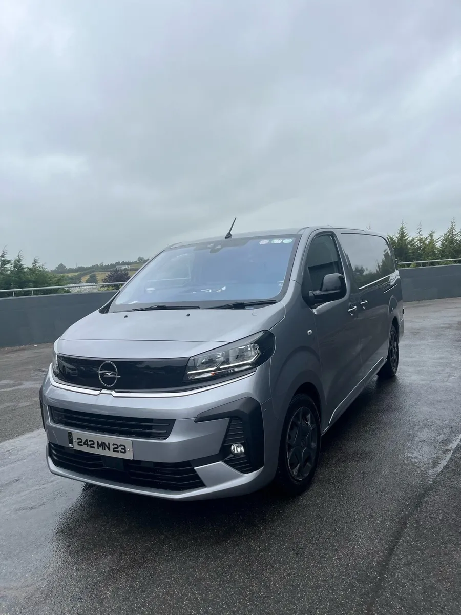 Opel Vivaro 242 manual - Image 3